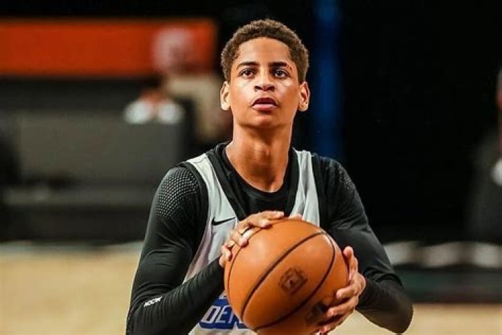 Unveiling The Height Of Kiyan Anthony: How Tall Is He In Feet?